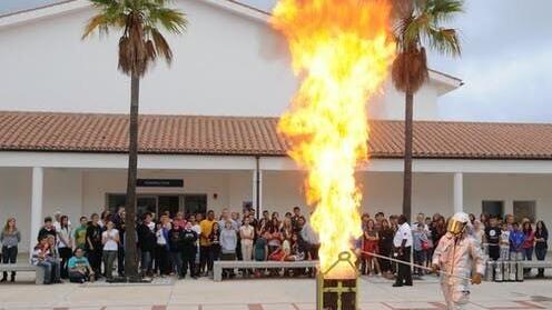 Why do frozen turkeys explode when deep-fried?